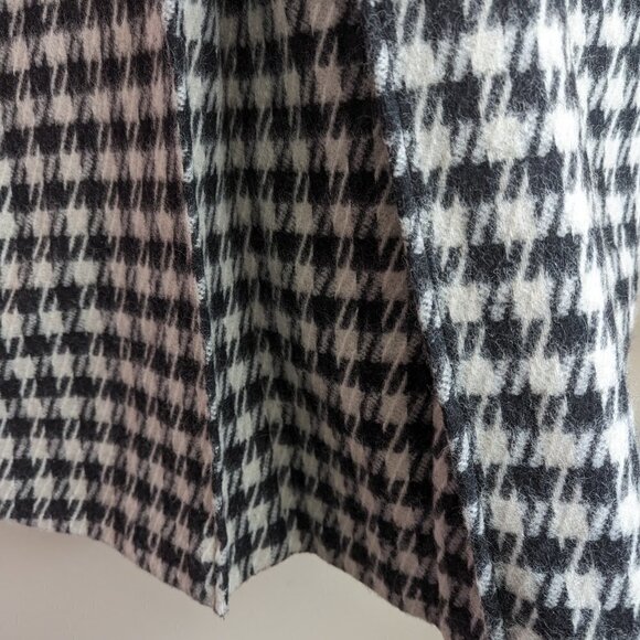 Le Chateau Black and White Houndstooth Coat - Picture 10 of 10